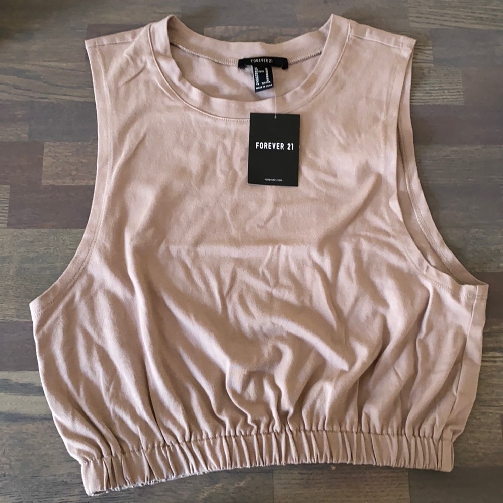 NWT F21 Tank